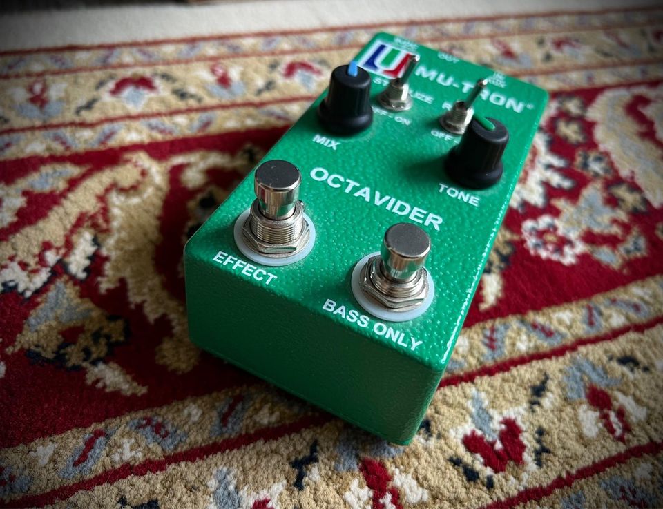 Rare Mutron Green Octavider Pedal with original box Andy's Vintage