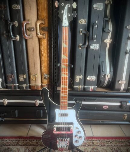 1988 RICKENBACKER 4003 BASS IN JETGLO FINISH WITH ORIGINAL HARD CASE